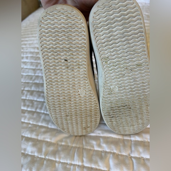 Gold Sparkle Girl Shoes - Picture 5 of 6